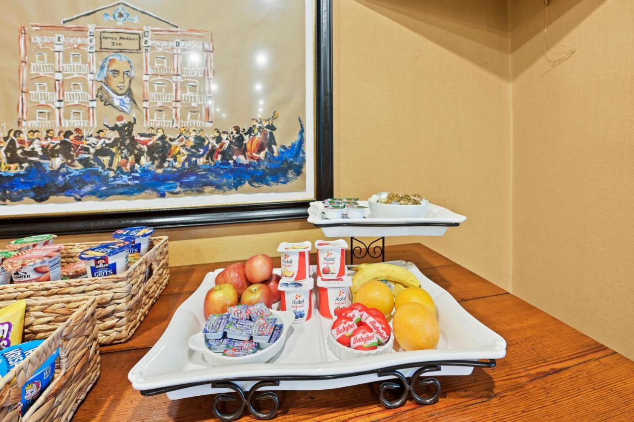 The James Madison Inn Экстерьер фото