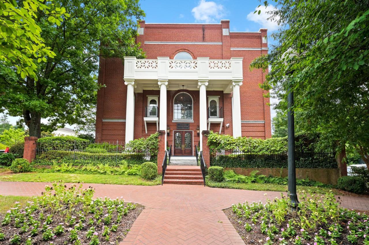 The James Madison Inn Экстерьер фото