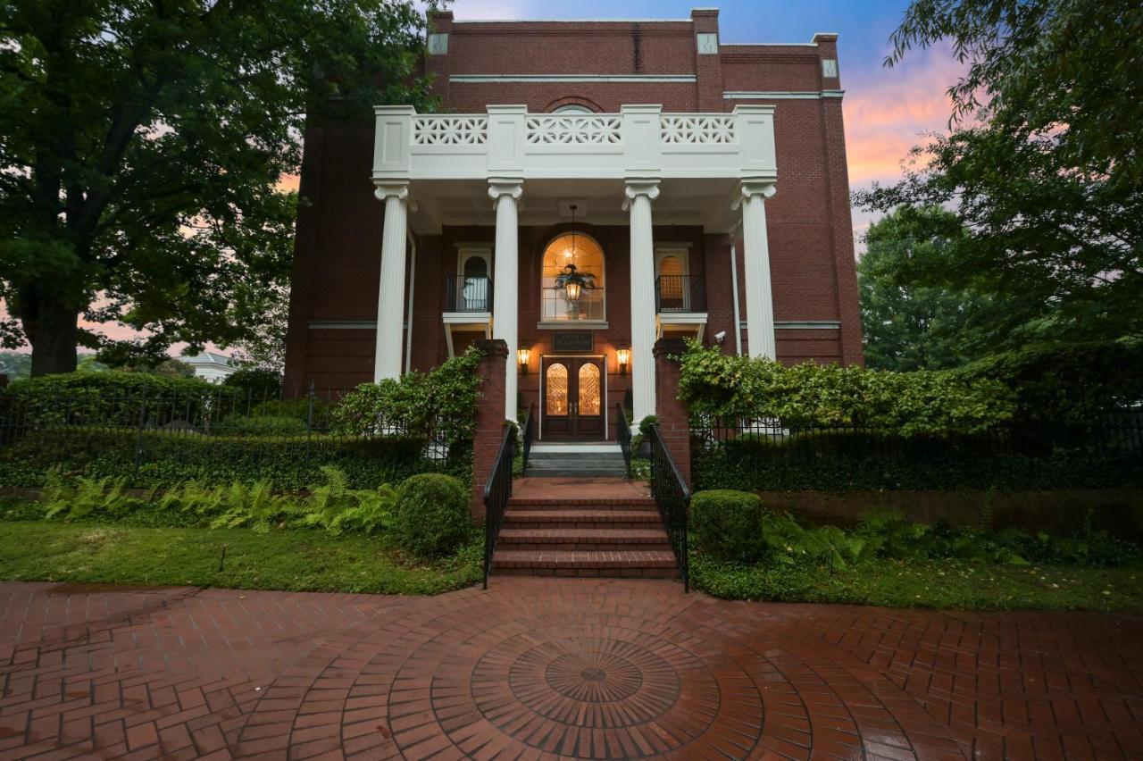 The James Madison Inn Экстерьер фото
