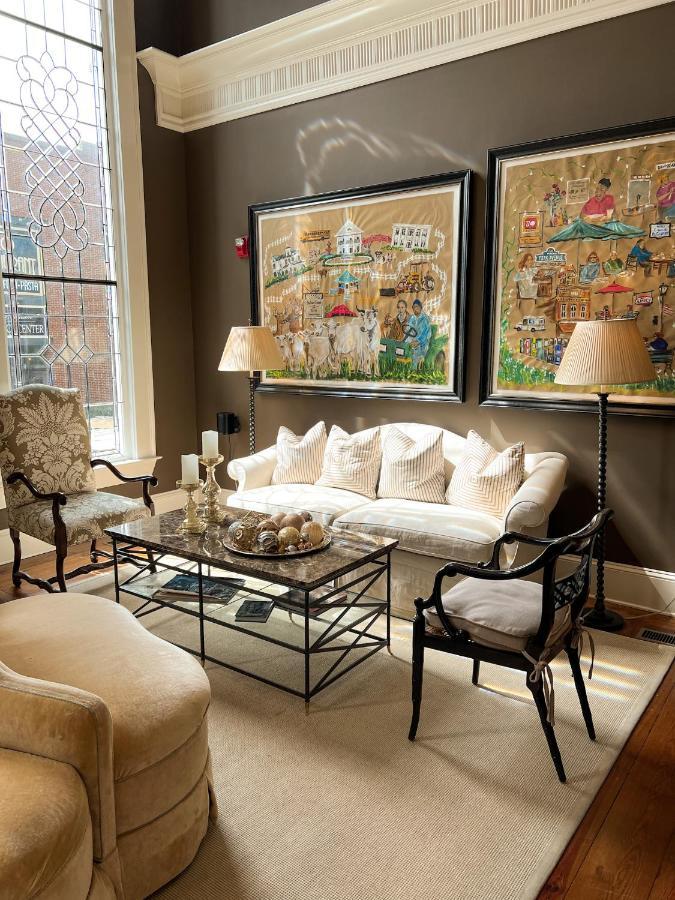 The James Madison Inn Экстерьер фото